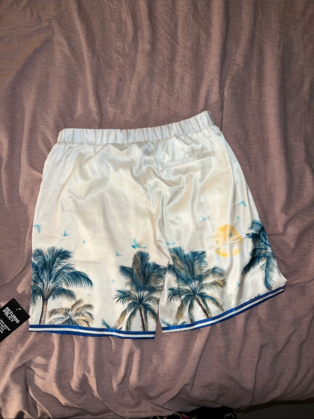 Boohoo Man Oversized Palm Print Satin Short Set - Picture 7 of 13